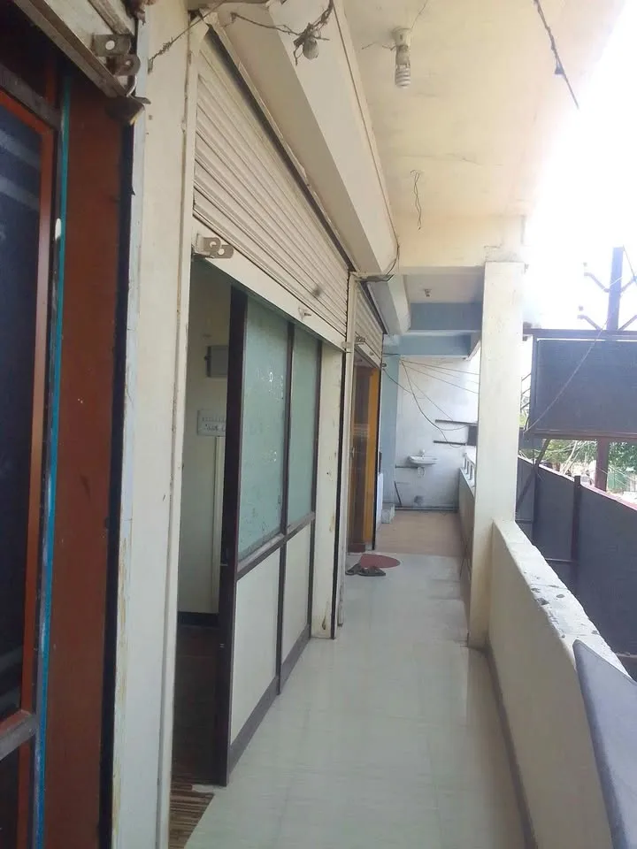 210 sqft Office