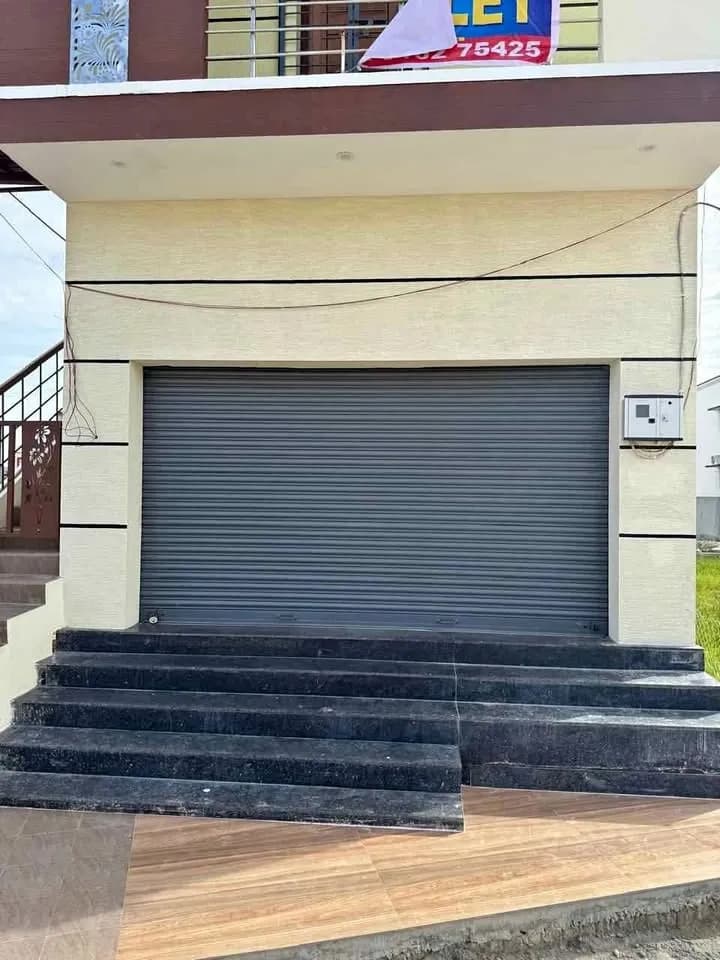 460 sqft Shop