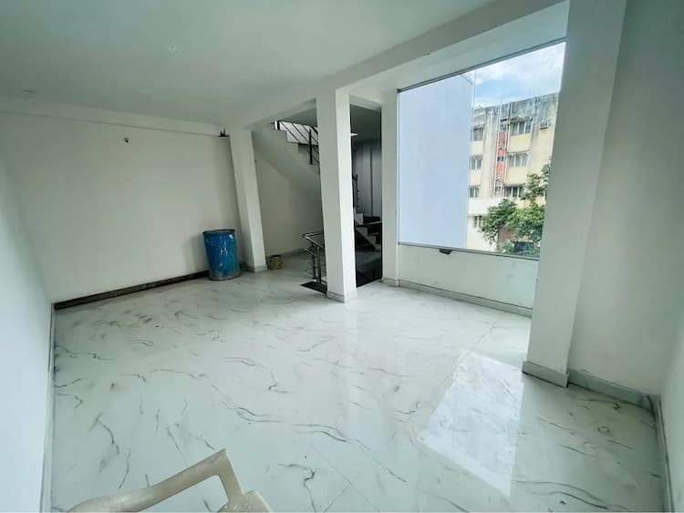 820 sqft Shop