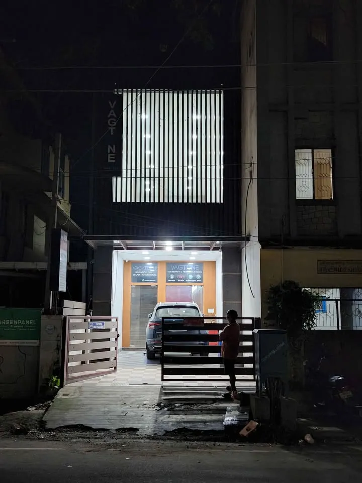 1000 sqft Shop