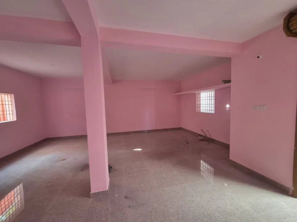 900 sqft Shop