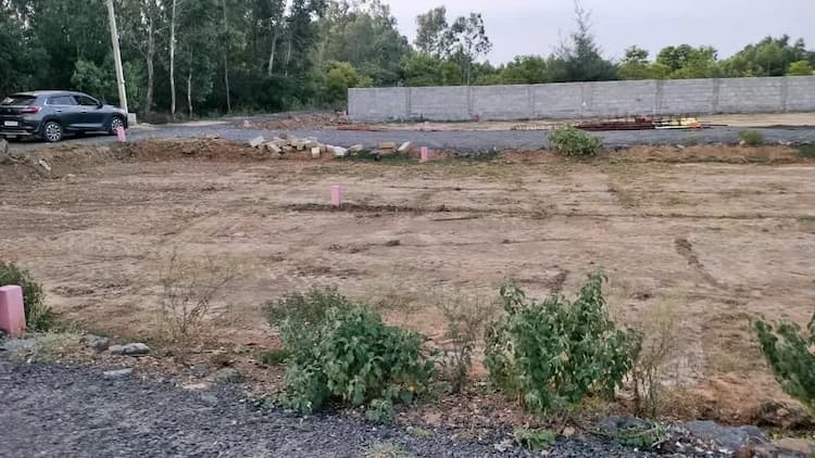 600 sqft Plot