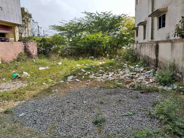 700 sqft Plot