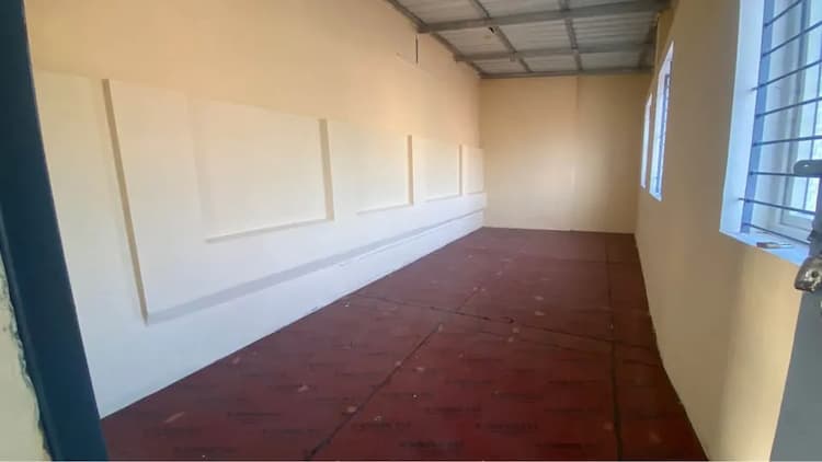 1200 sqft Office