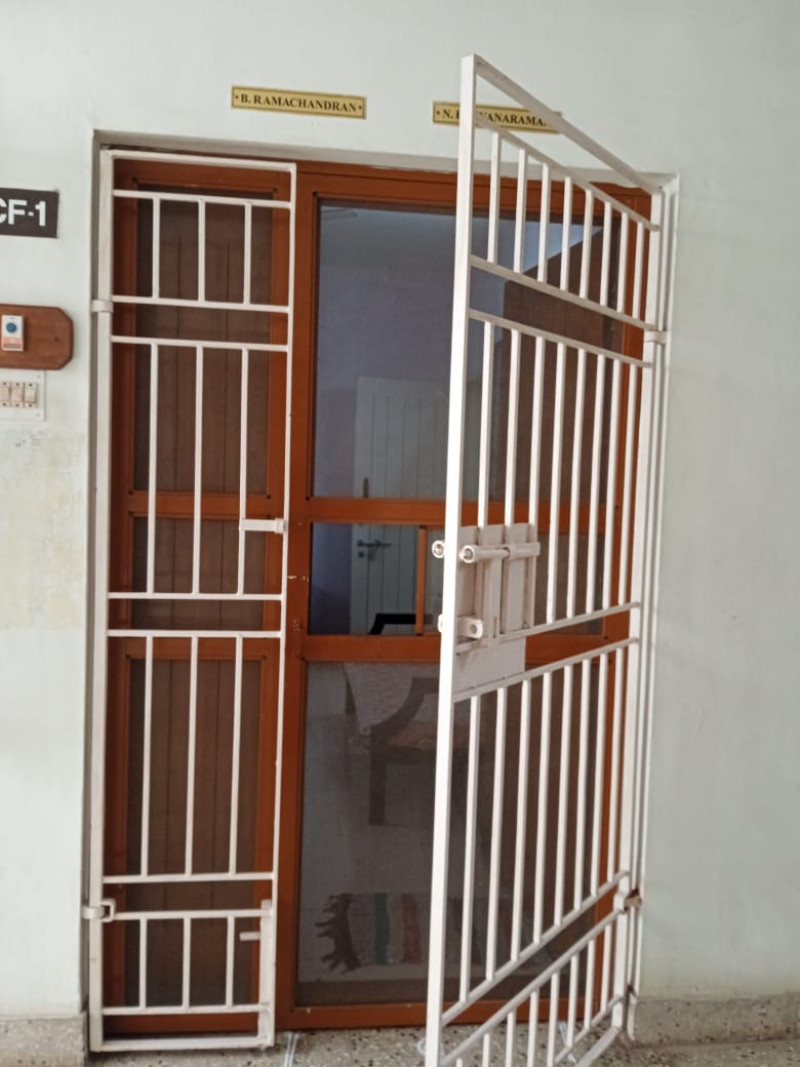 FLAT FOR RESALE