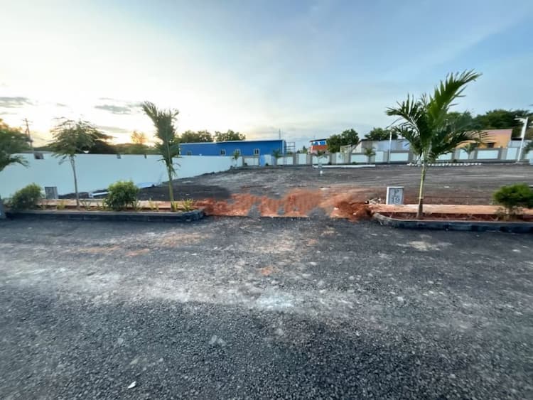 plot for sale 