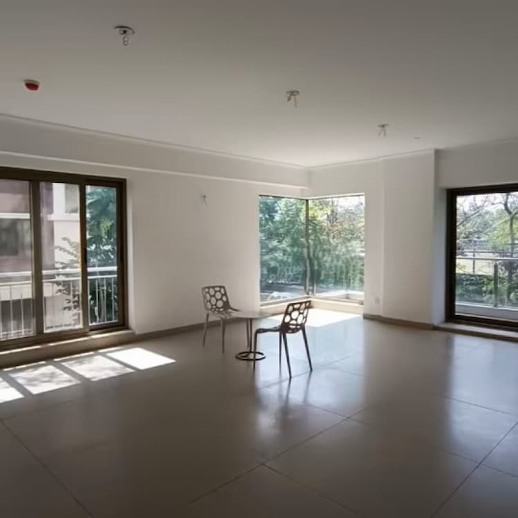 4bhk flat for sale 