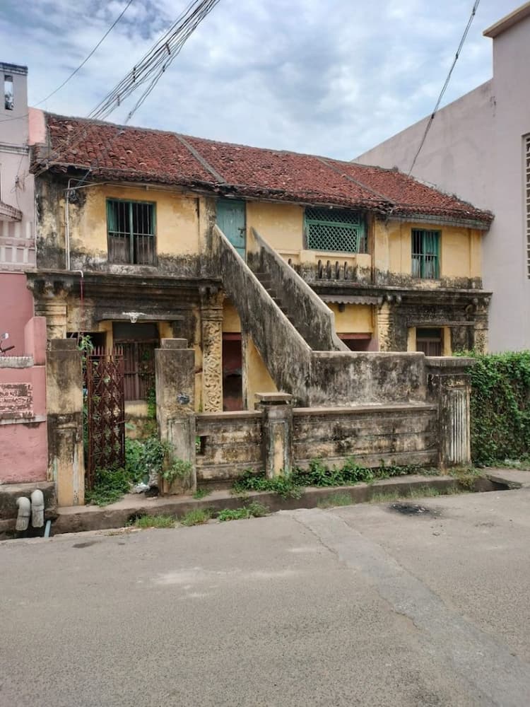old house for sale 