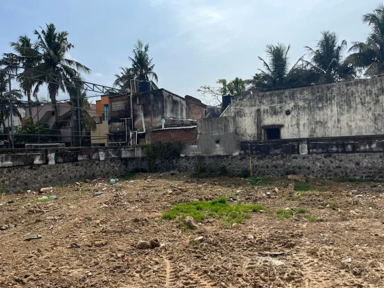 plot for sale 