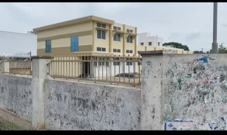  Building plus land for sale