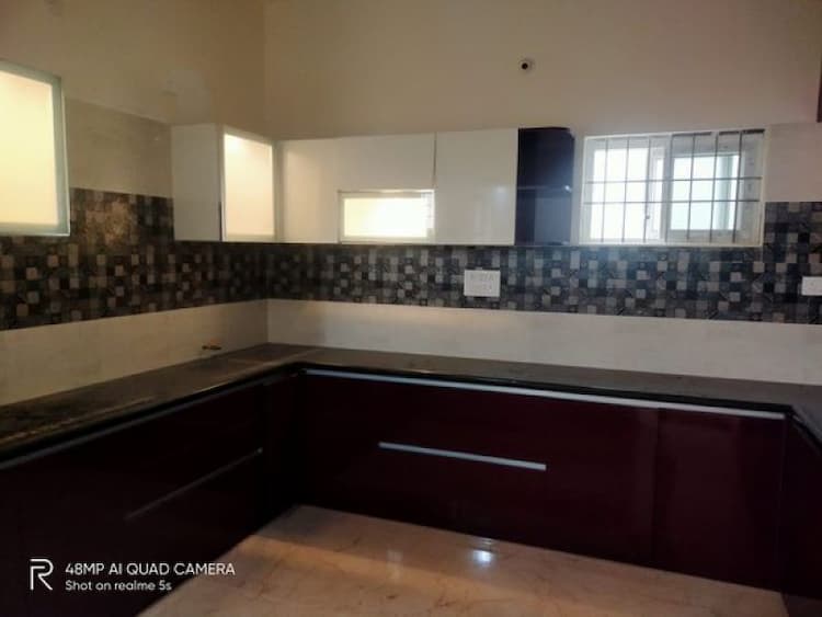 Villa sale