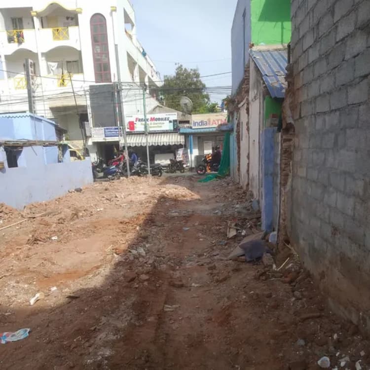 Commercial Plot For Sale At 100ft Road