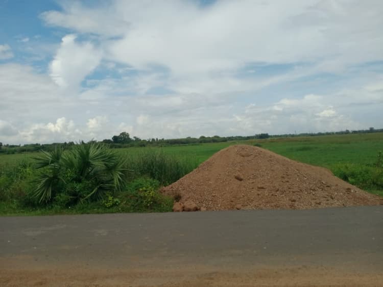 1000 sqft Plot