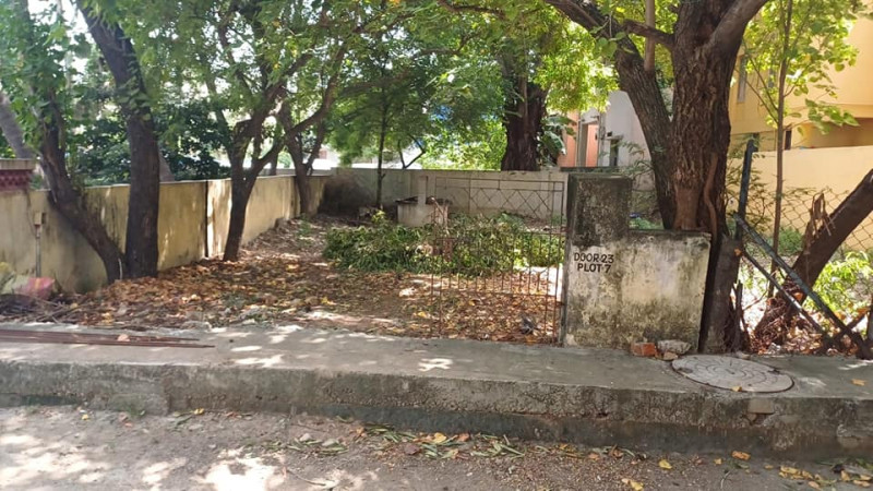 2400 sqft land for sale