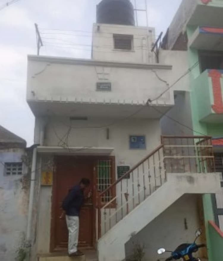 1BHK House