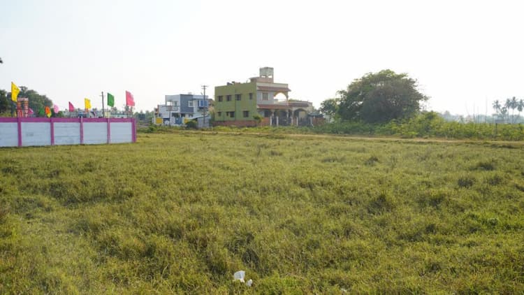 1476 sqft land for sale