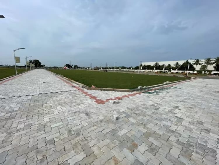 plot for sale 