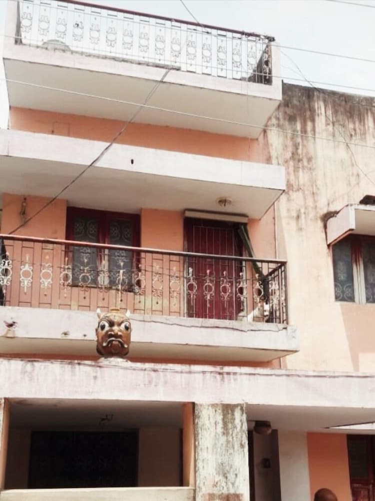 HOUSE FOR SALE 