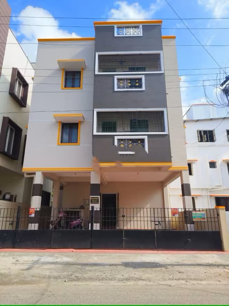 8bhk house for sale 