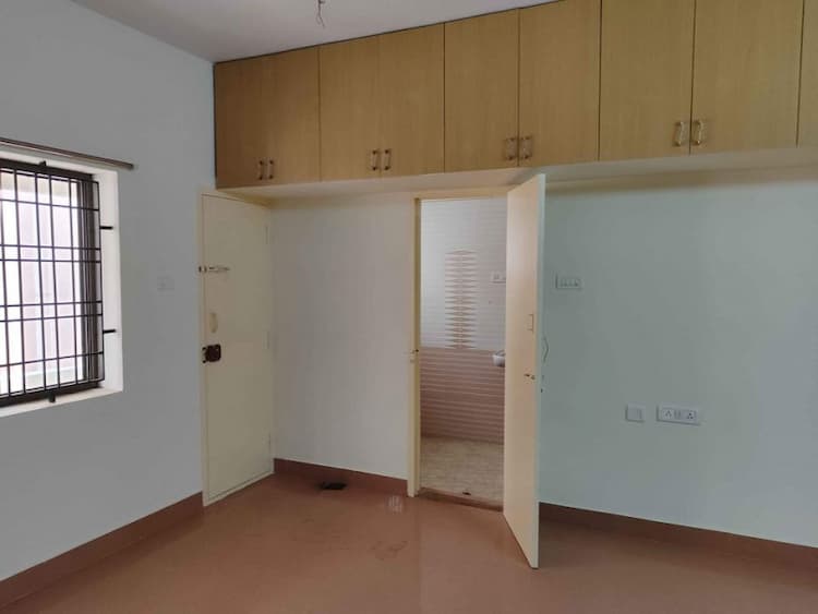 ECR INJAMBAKKAM  SEASIDE APARTMENT FOR RESALE