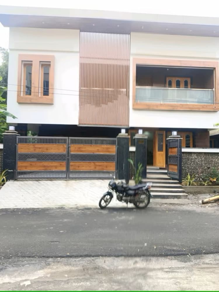 5bhk house for sale 