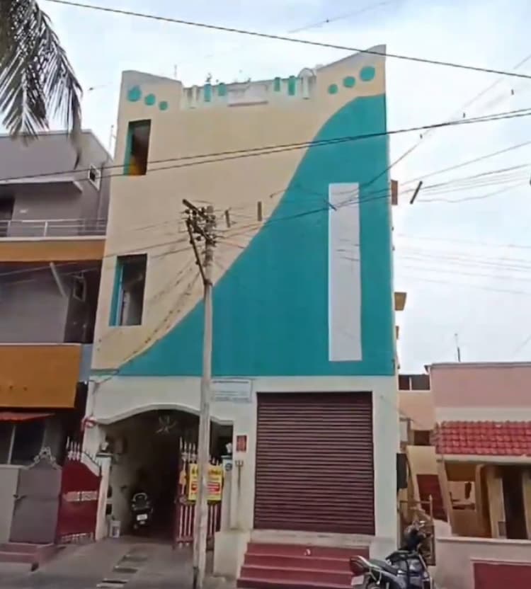 House for Sale with Shop