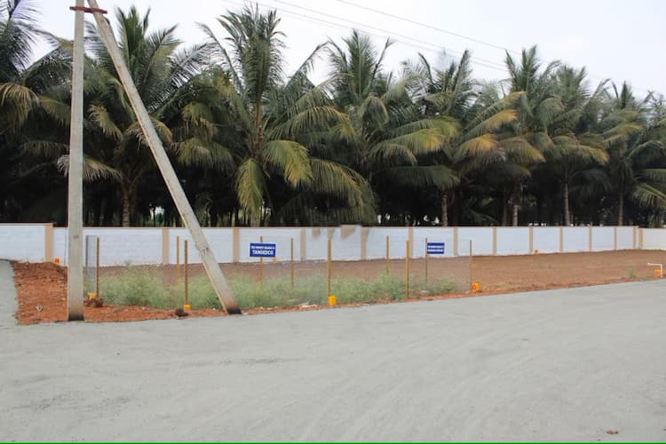 plot for sale 