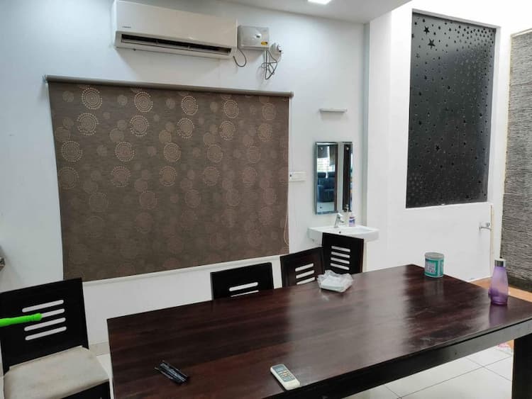 4 BEDROOM VILLA WITH SWIMMING POOL & BASEMENT for sale