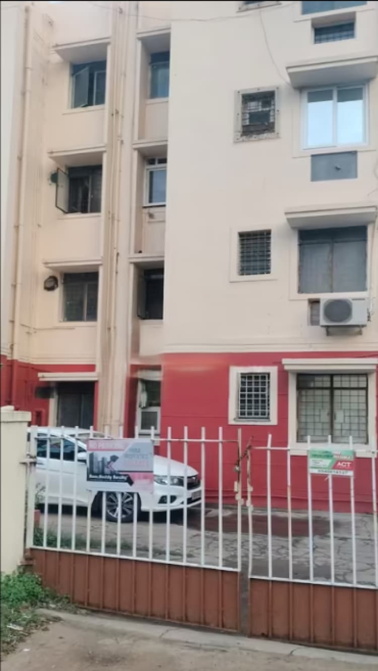 Flat for sales
