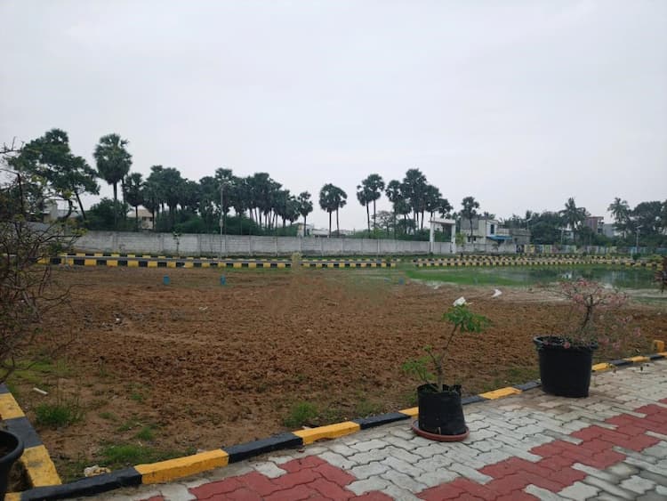 plot for sale 