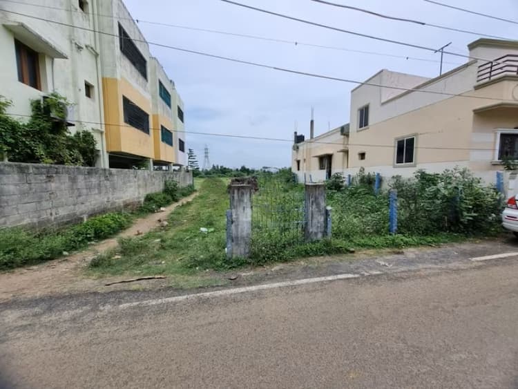 plot for sale 
