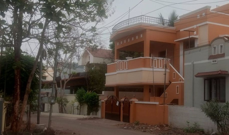 2 Portion House property For Sale
