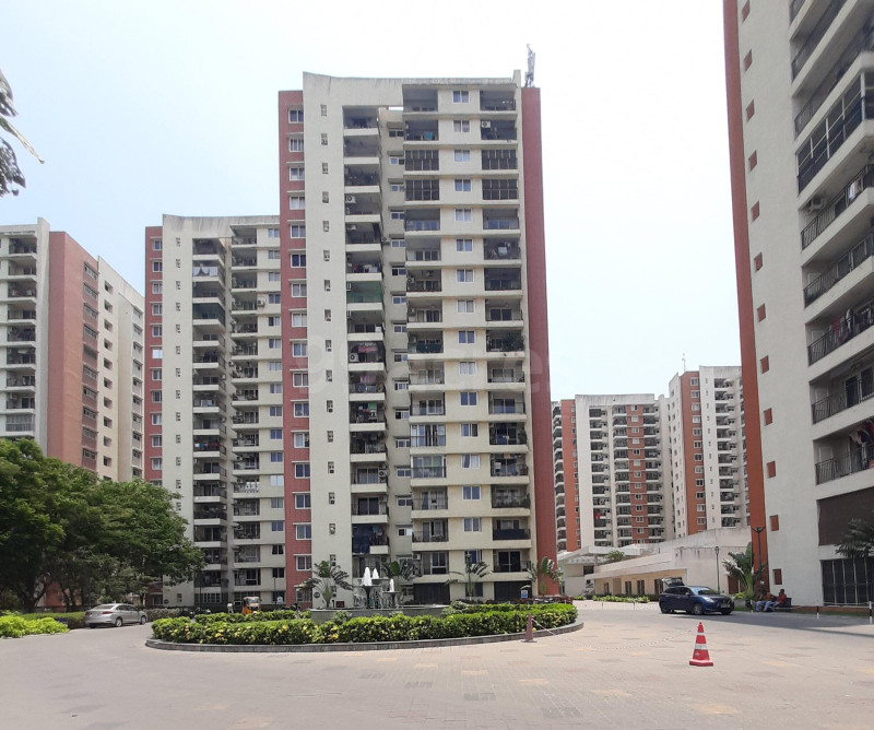 FLAT FOR RESALE 