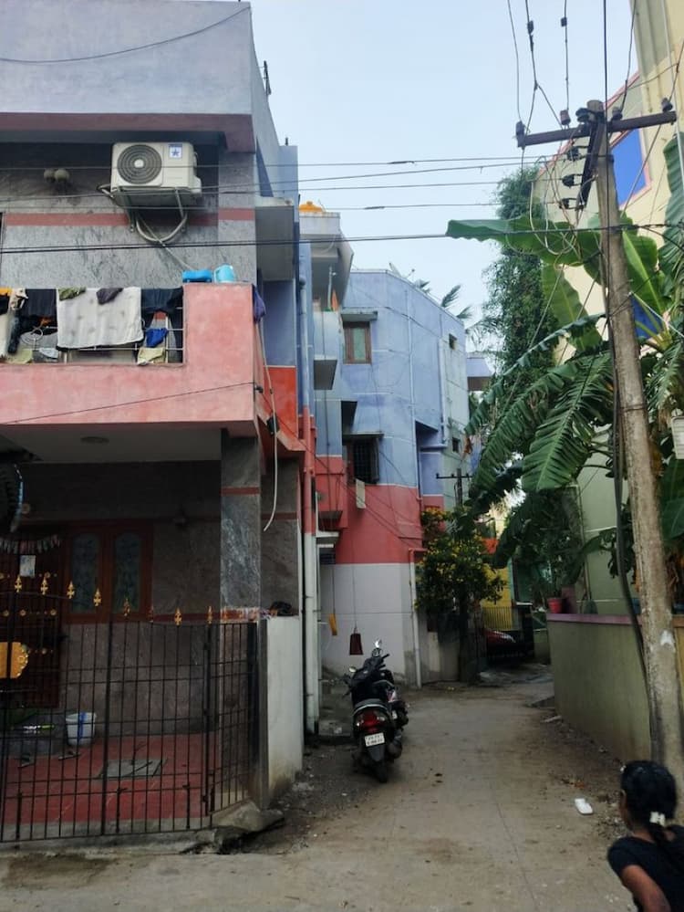 2 BHK  FLAT FOR SALES