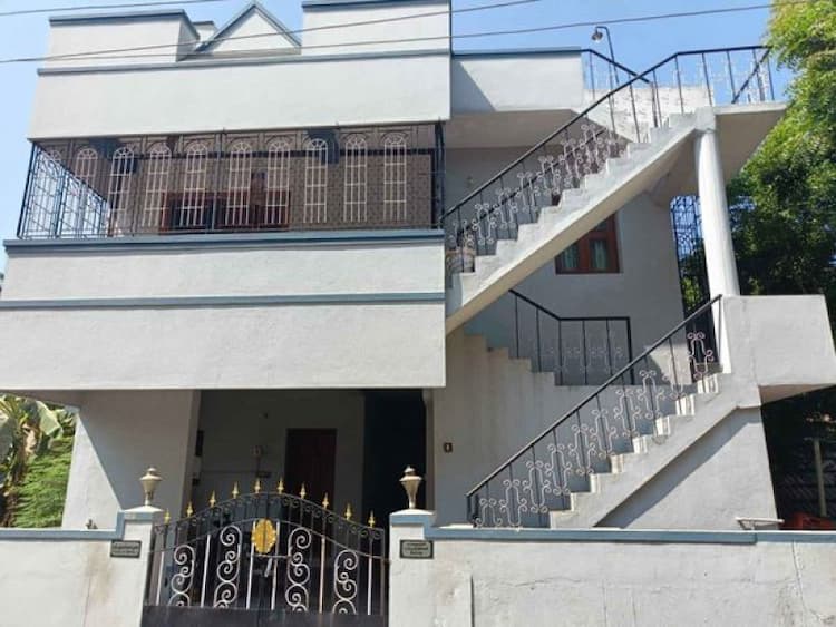 Villa sale