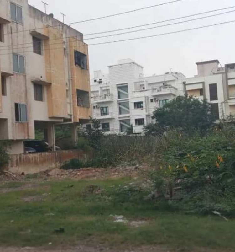 plot for sale 