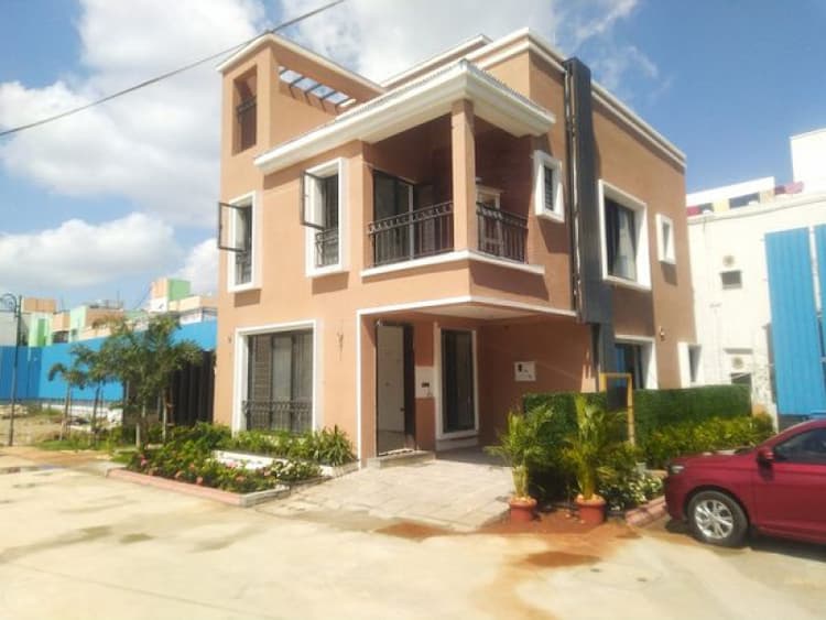 Villa sale