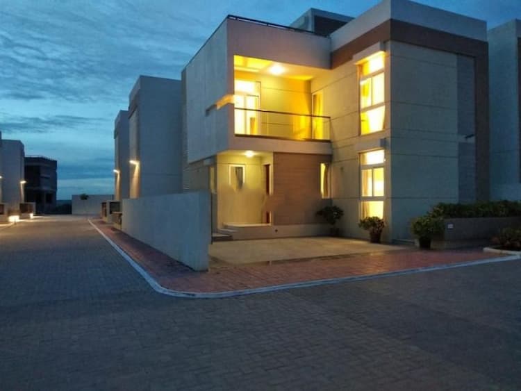 4bhk house for sale 