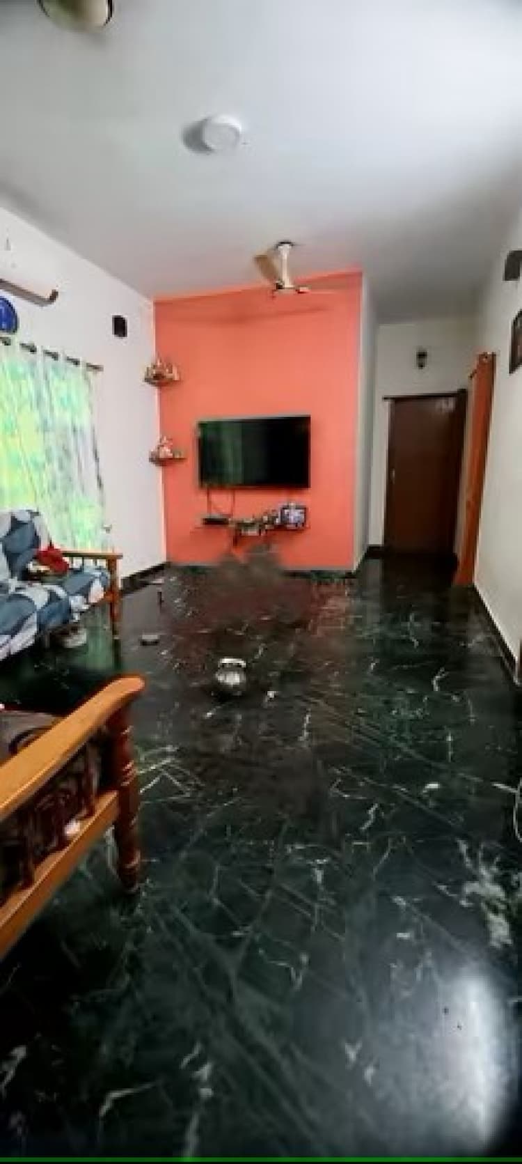 6bhk house for sale