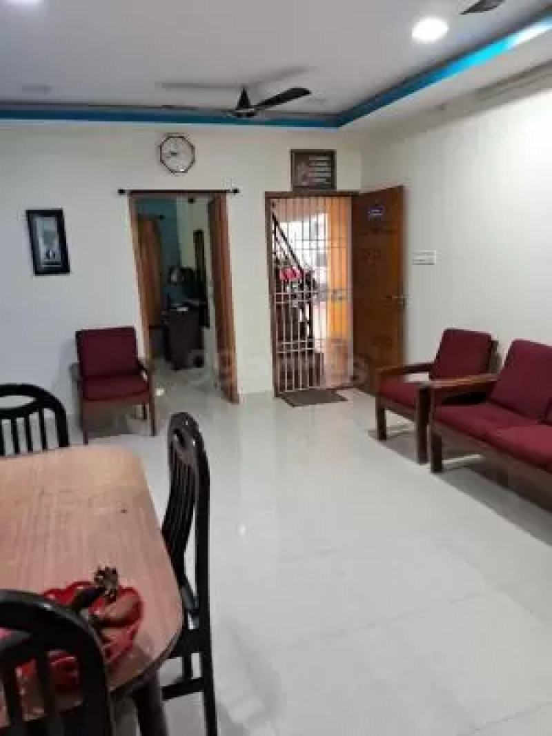 FLAT FOR RESALE 