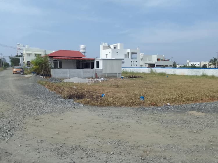 plot for sale 