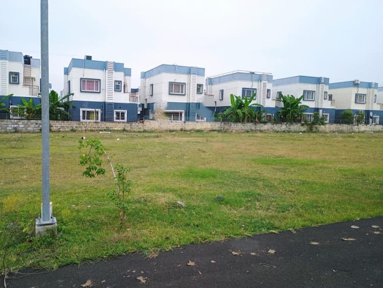 plot for sale 
