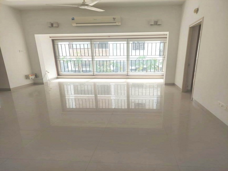 FLAT FOR RESALE 