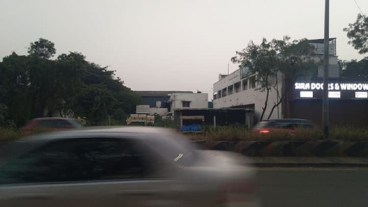 12  CENT COMMERCIAL SITE FOR SALE