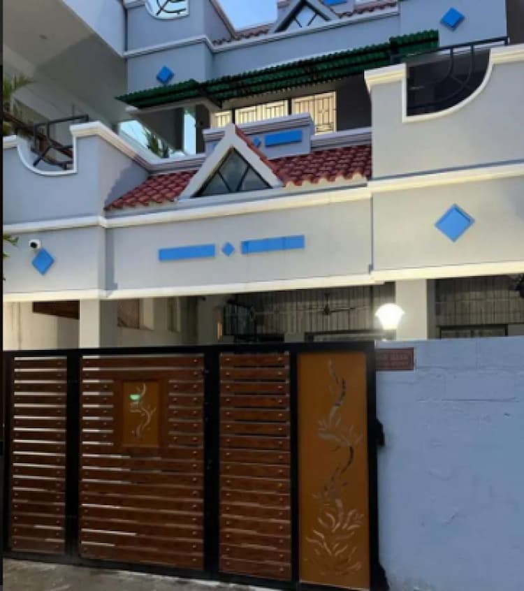 6BHK House for sale
