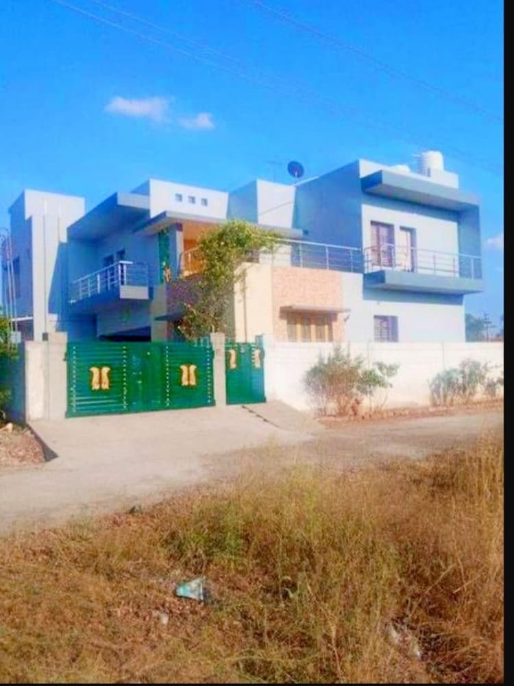  5 BHK bangalow for sale