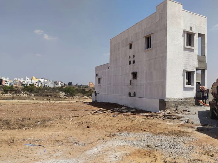 Villa sale