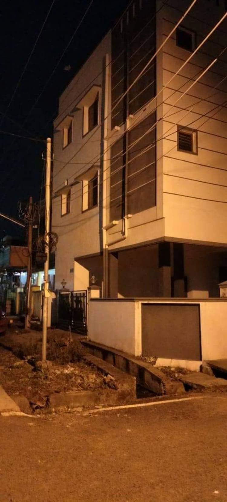 INDEPENDENT VILLA HOUSE FOR 
