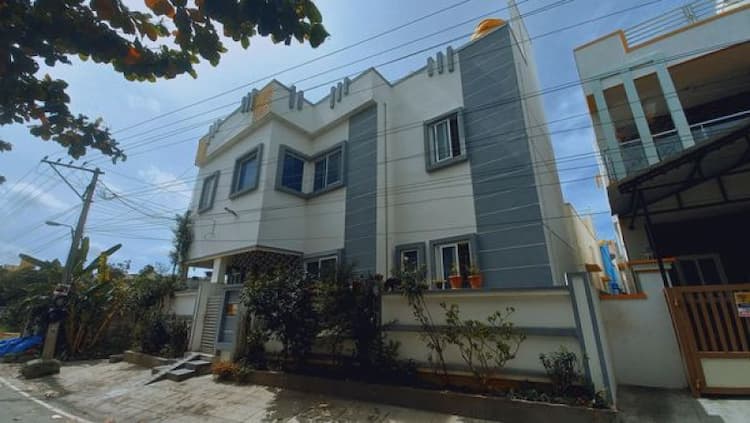 Villa sale