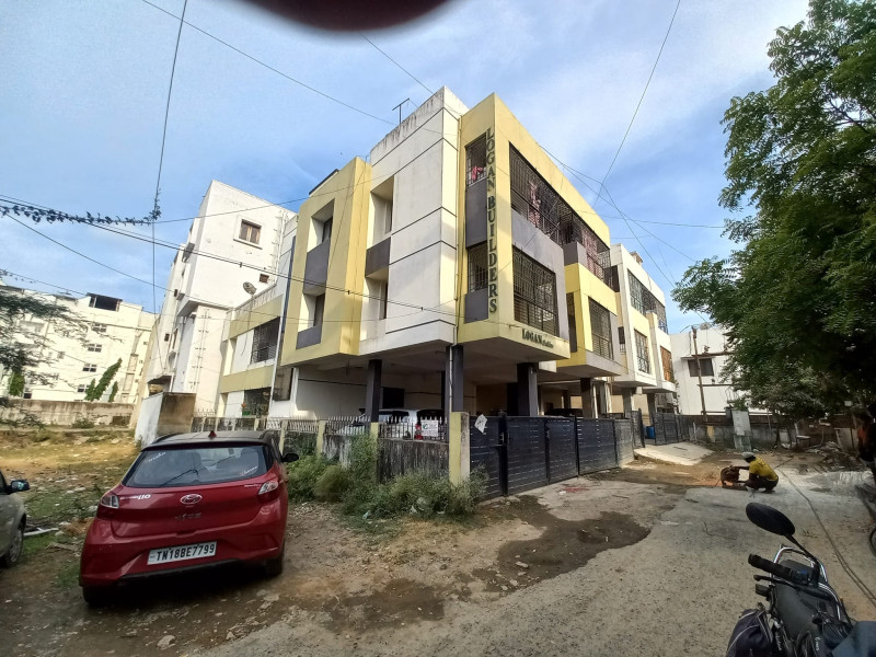 Flat for sales